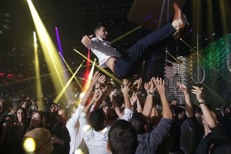 The party is on fire: החתונה הכי אנרגטית שתראו 21