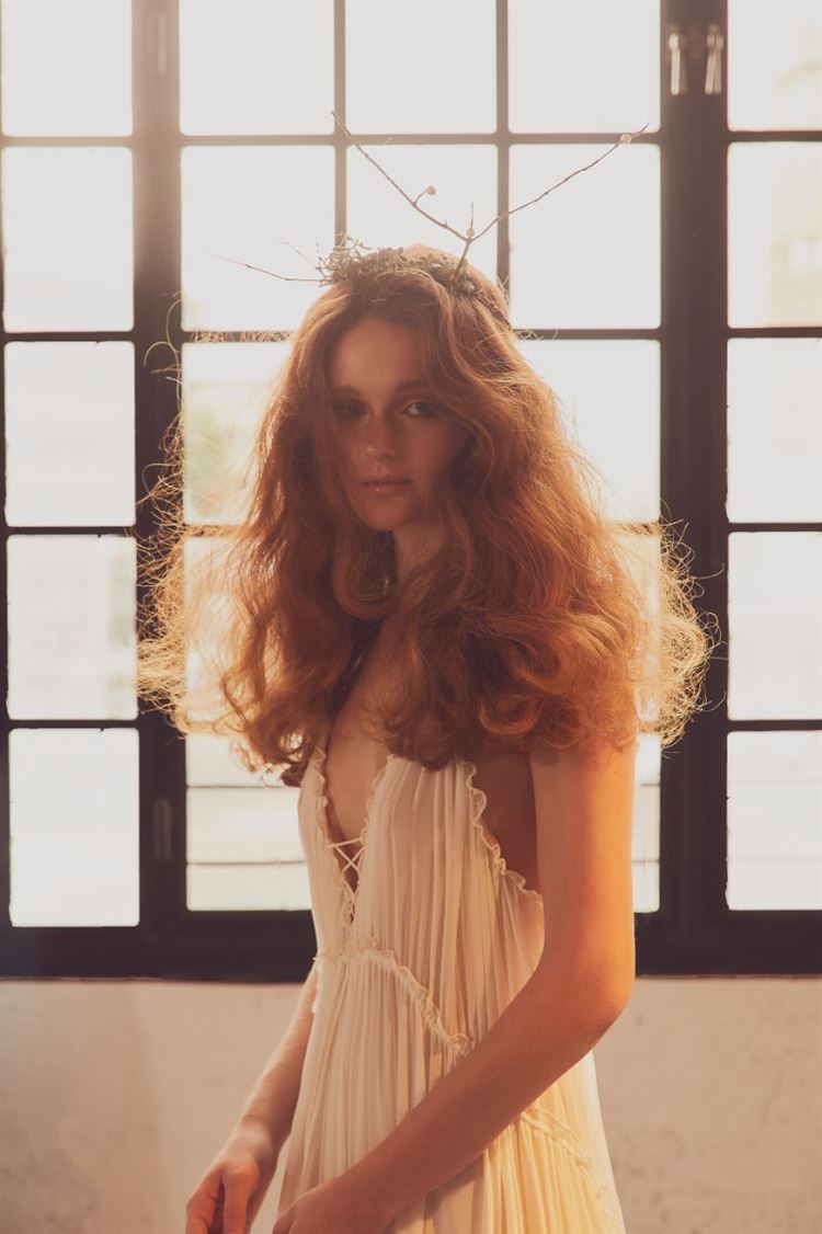 מסתורית ומהפנטת: הקולקציה החדשה של ענבל רביב 7