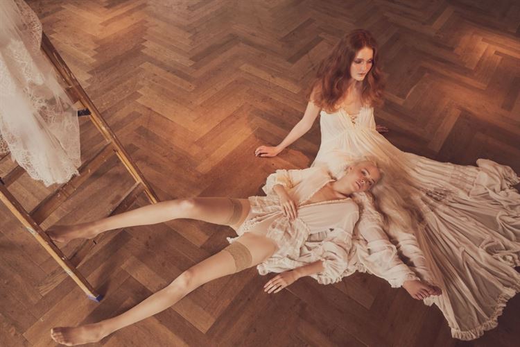 מסתורית ומהפנטת: הקולקציה החדשה של ענבל רביב 8