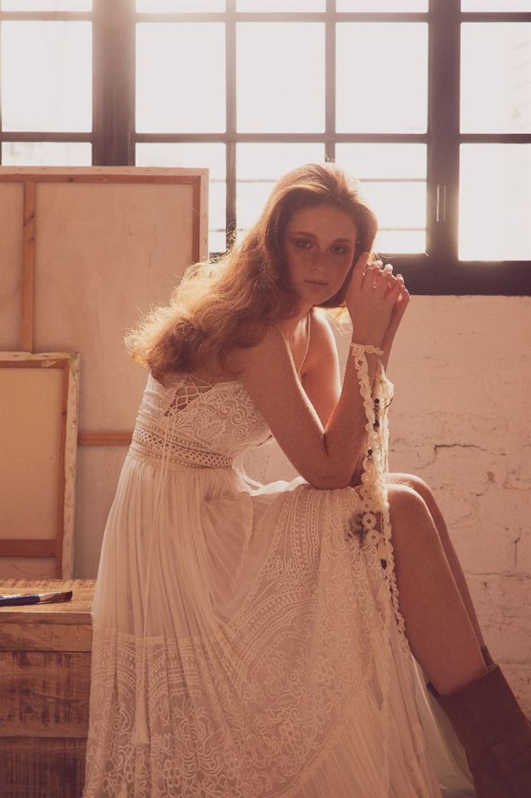 מסתורית ומהפנטת: הקולקציה החדשה של ענבל רביב 10