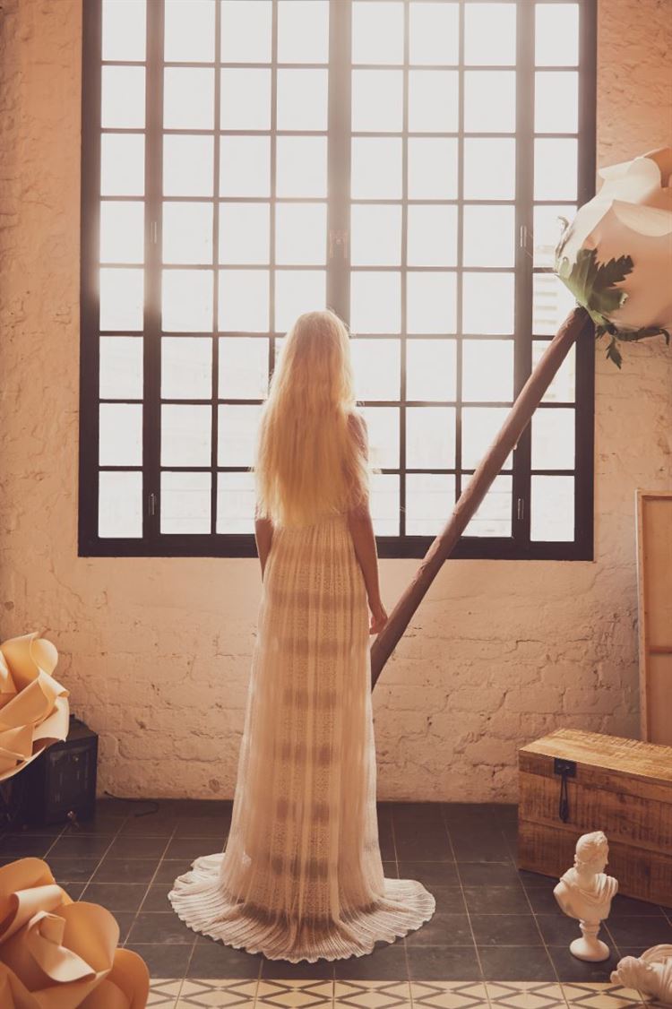 מסתורית ומהפנטת: הקולקציה החדשה של ענבל רביב 12