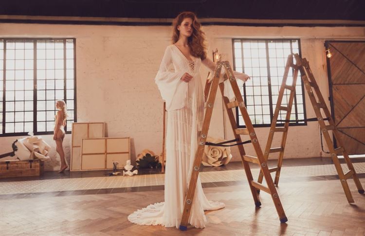 מסתורית ומהפנטת: הקולקציה החדשה של ענבל רביב 13