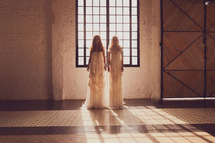 מסתורית ומהפנטת: הקולקציה החדשה של ענבל רביב 16