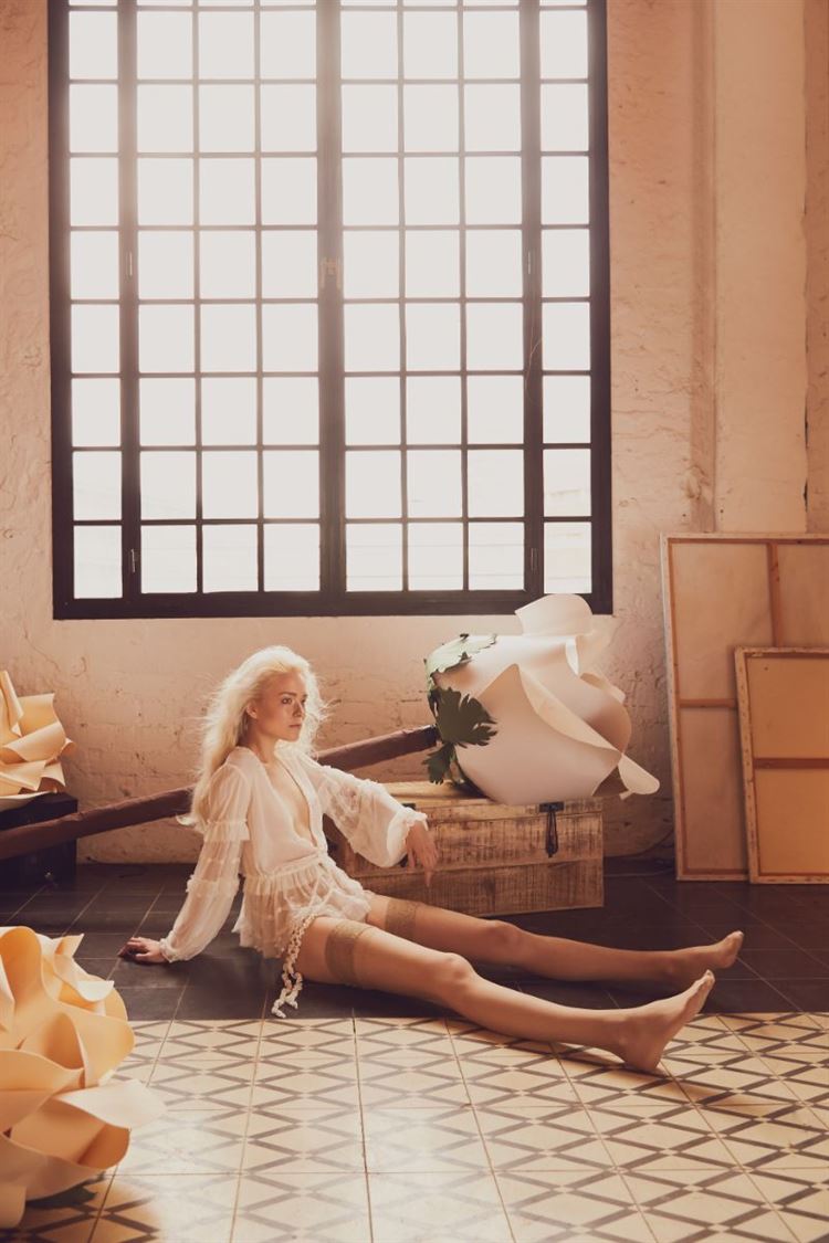 מסתורית ומהפנטת: הקולקציה החדשה של ענבל רביב 18