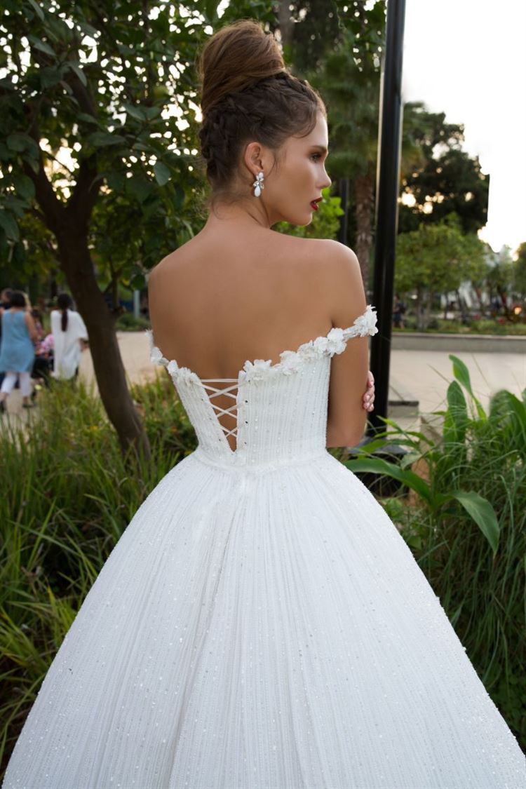 גלית רוביניק מציגה: שמלות כמו של נסיכות 10