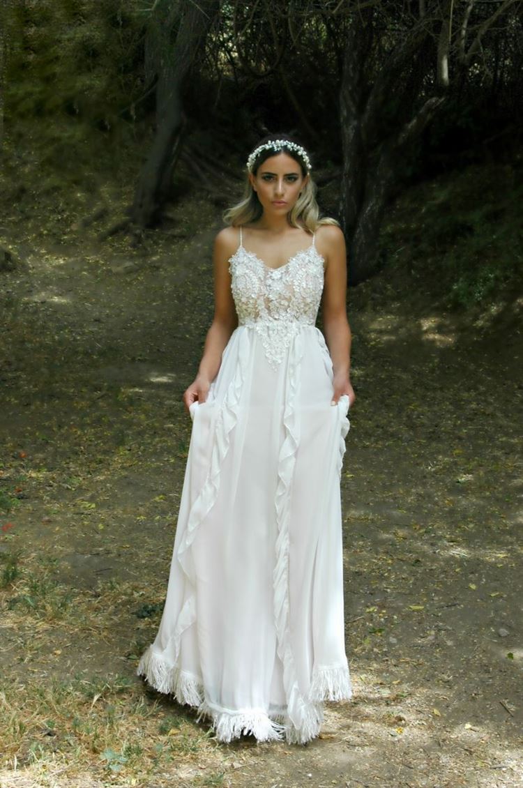 מה קורה כשמשלבים פרחים בשמלות כלה? 9