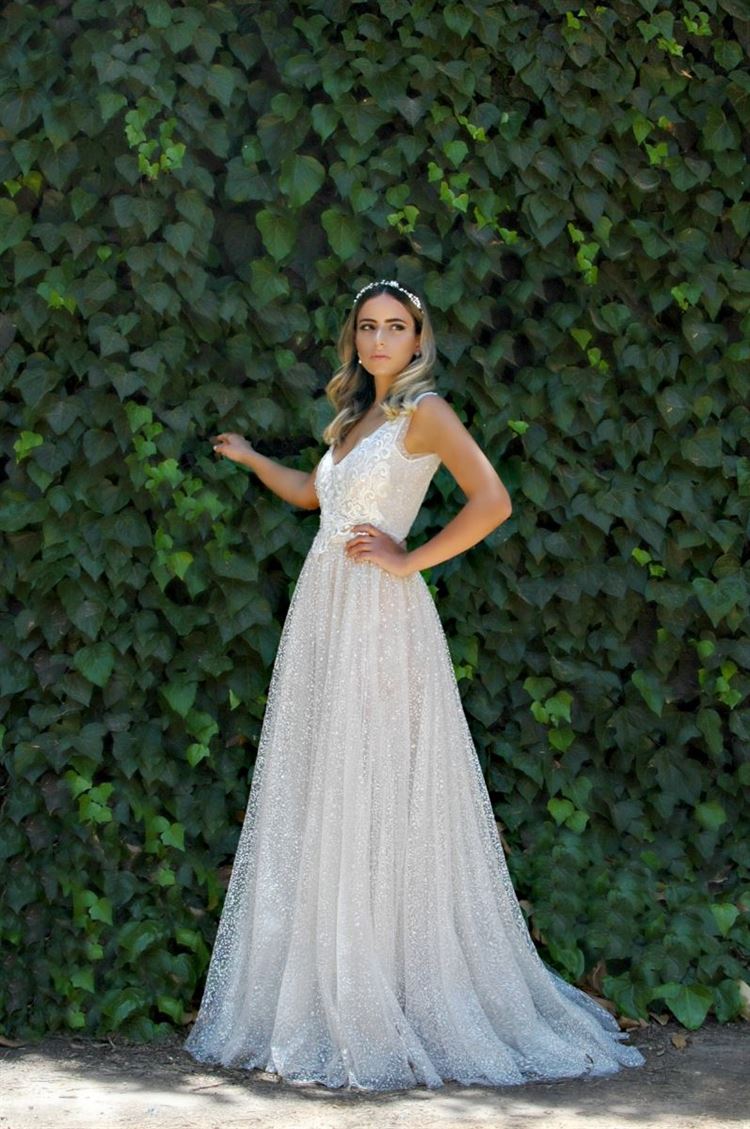 מה קורה כשמשלבים פרחים בשמלות כלה? 15