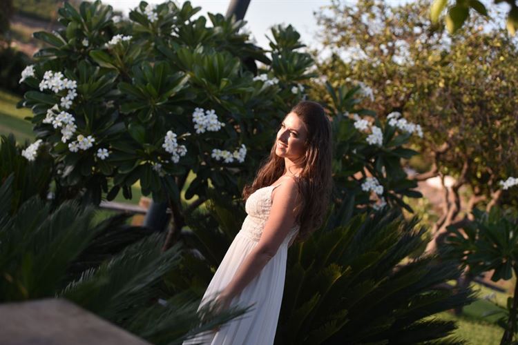 החתן שהצליח לכרוע ברך במקום צפוף במיוחד 5