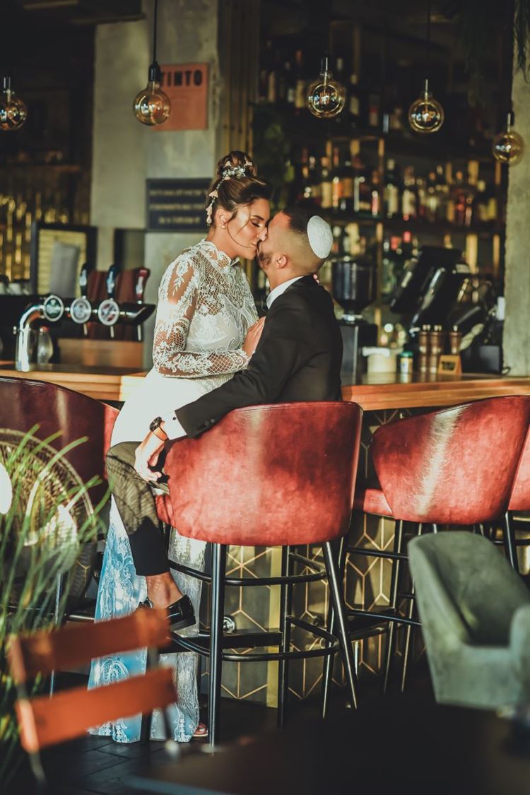 החתן והכלה מציגים: צילומי זוגיות של מקצוענים 9