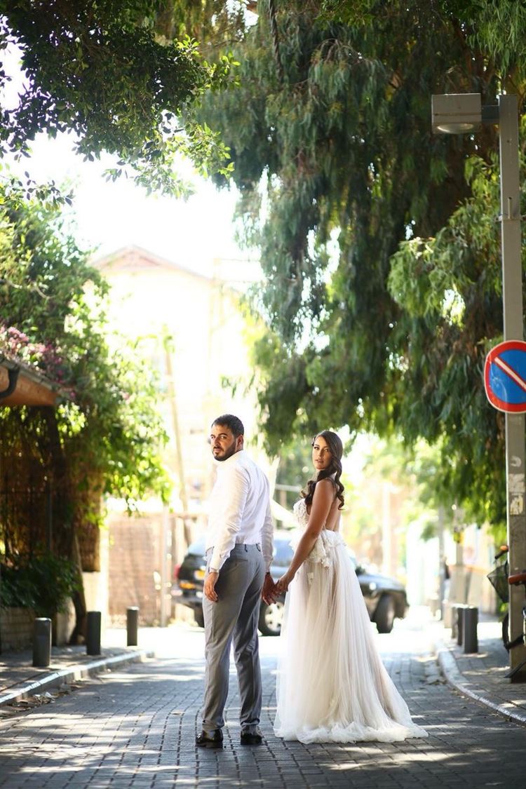 השמלה הלבנה ש"במקרה" נתפרה לחופשה במלדיביים 10