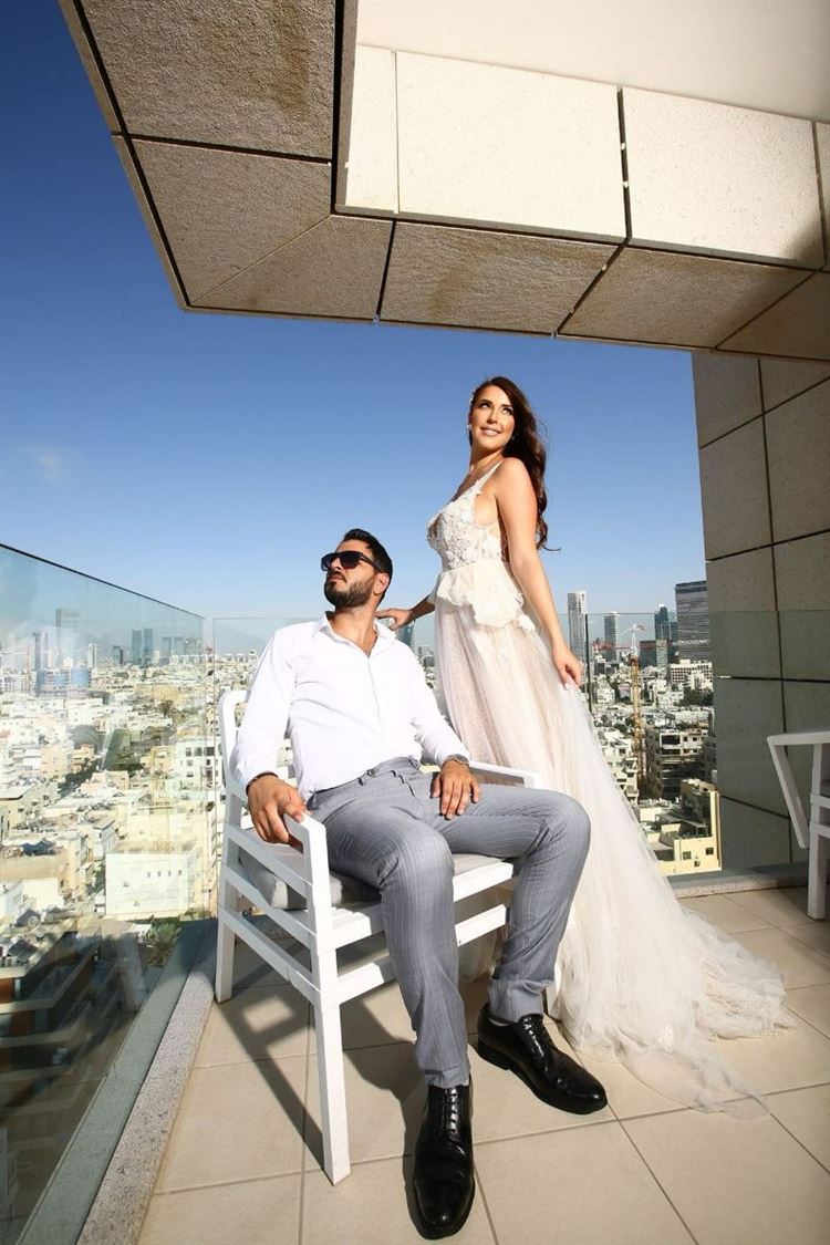 השמלה הלבנה ש"במקרה" נתפרה לחופשה במלדיביים 11