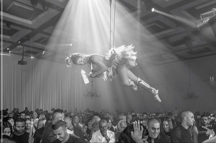 החתונה המטורפת שהפגישה בין ליאור נרקיס ושרית חדד 11