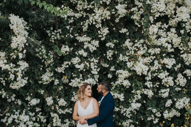 מה קורה בחתונה כשהחתן צלם והכלה מאפרת? 6