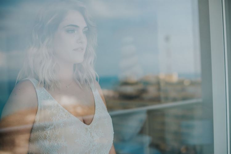 מה קורה בחתונה כשהחתן צלם והכלה מאפרת? 19