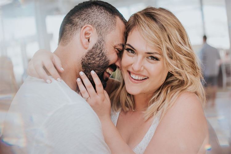 מה קורה בחתונה כשהחתן צלם והכלה מאפרת? 31