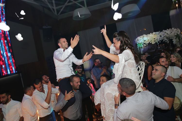 משחק הנשיקות: מי עשה את הצעד הראשון? 19