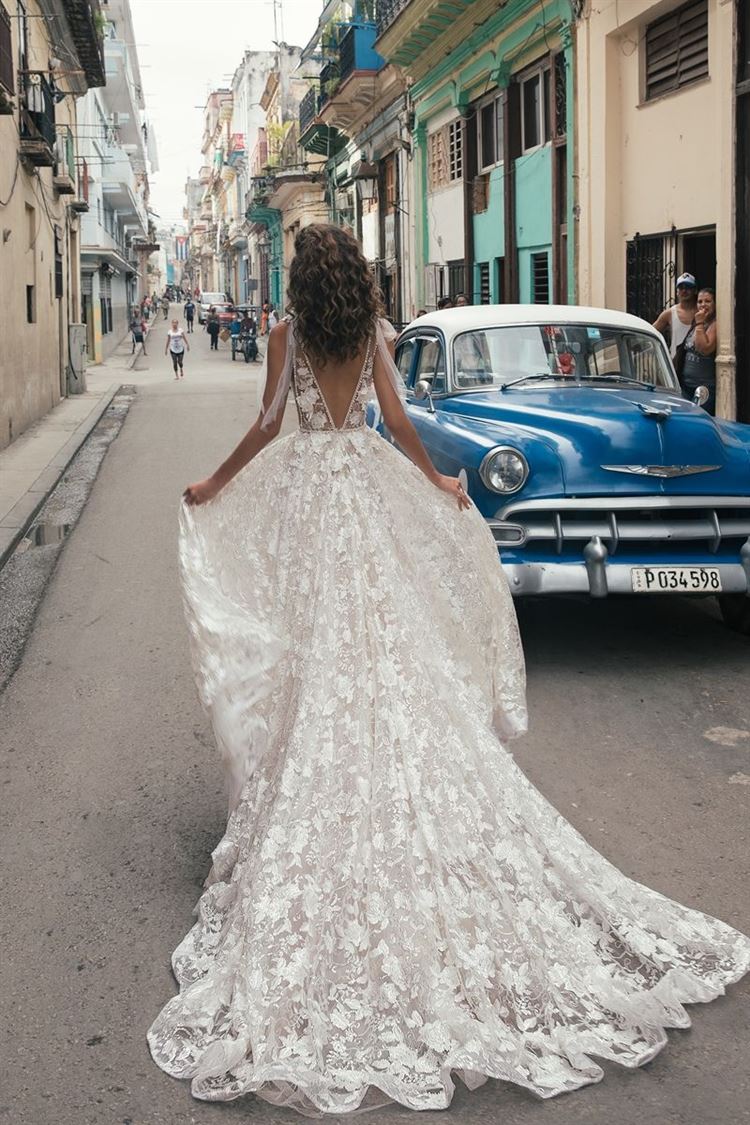 המקצב הלטיני שהחליף את הצבע הלבן בשמלת הכלה 12