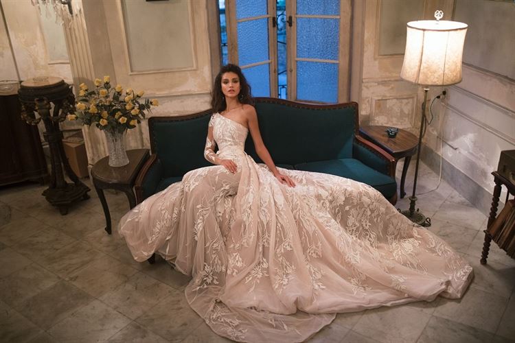 המקצב הלטיני שהחליף את הצבע הלבן בשמלת הכלה 27