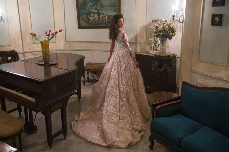 המקצב הלטיני שהחליף את הצבע הלבן בשמלת הכלה 28