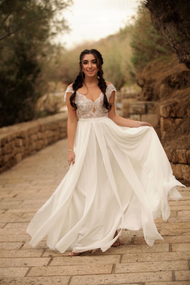הקטלוג שיוצא אתכן מהקופסא של שמלות הכלה 3