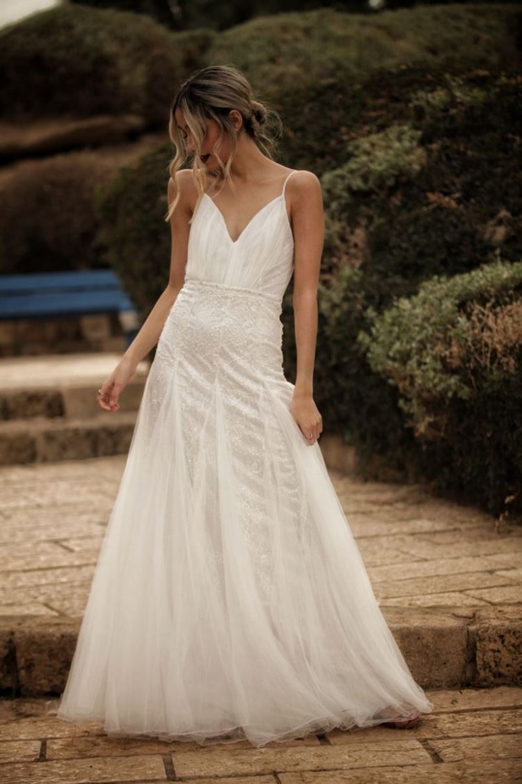 הקטלוג שיוצא אתכן מהקופסא של שמלות הכלה 13