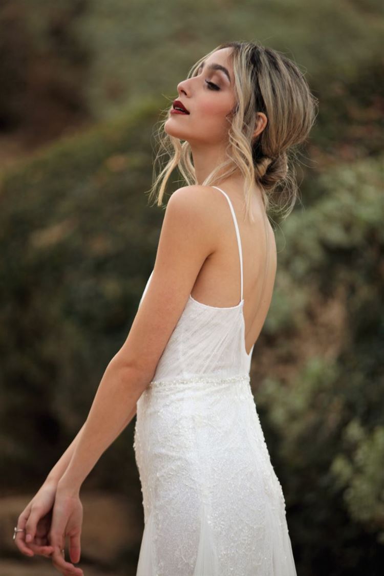 הקטלוג שיוצא אתכן מהקופסא של שמלות הכלה 14