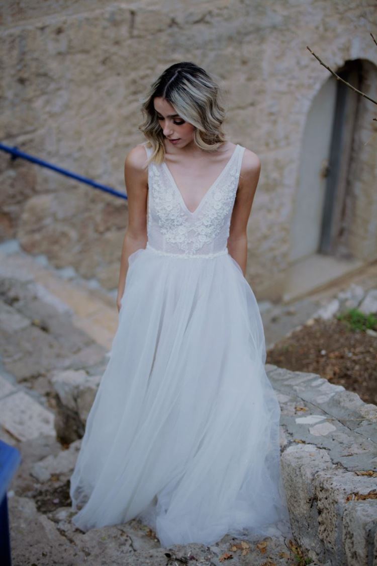 הקטלוג שיוצא אתכן מהקופסא של שמלות הכלה 19