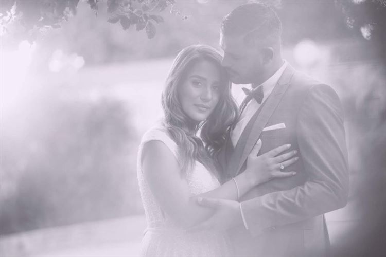 מי המעצבת שאחראית על הגלאם של הכלה? 7