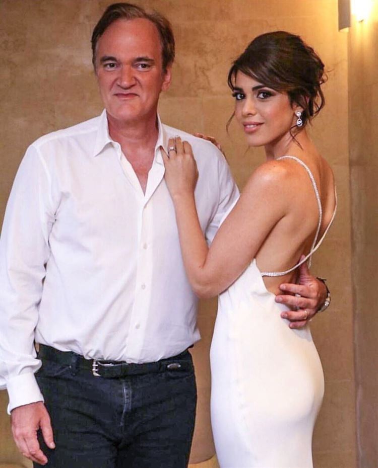 מעצבת שמלת הכלה של דניאלה פיק בגילוי מפתיע 3