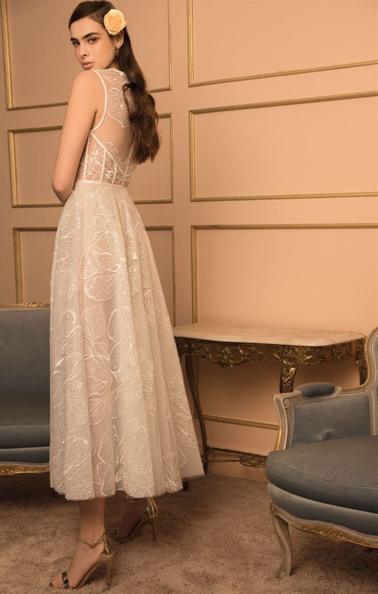 מעצבת שמלת הכלה של דניאלה פיק בגילוי מפתיע 19