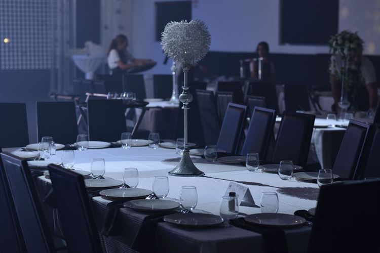 הפתעה: הציע לה נישואין בחתונה של בן-דודו 15