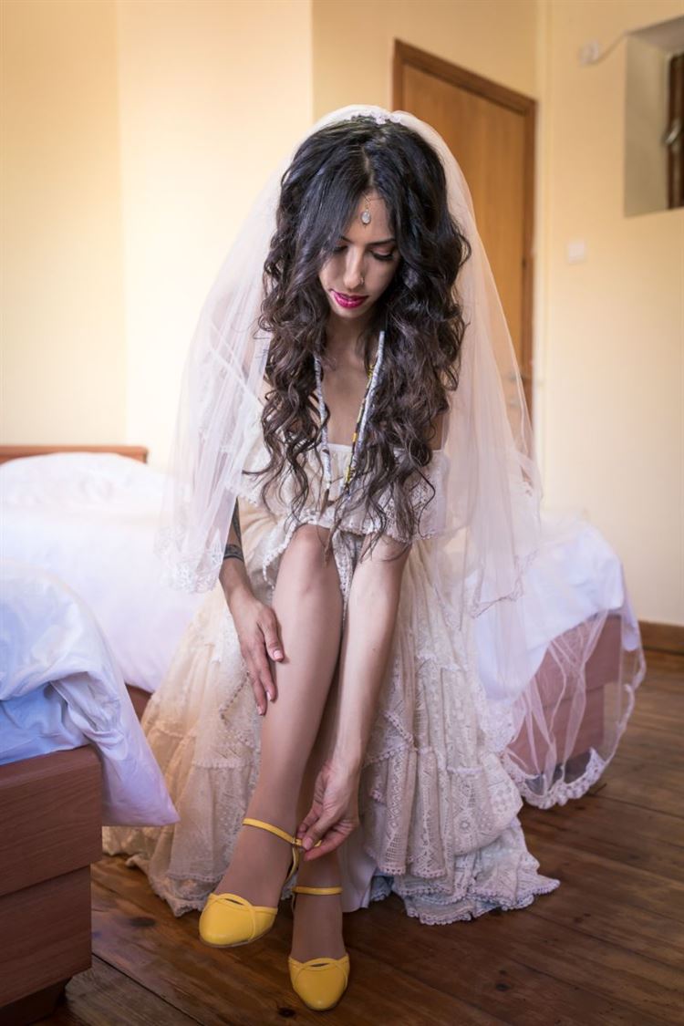 החלפת המבטים שהובילה לחתונה 19