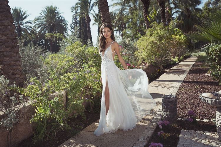 קטלוג שמלות הכלה שיפזר עליך אבק פיות 11