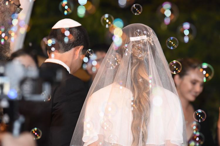 חיים על האדרנלין: זוגיות בסימן אקשן 50