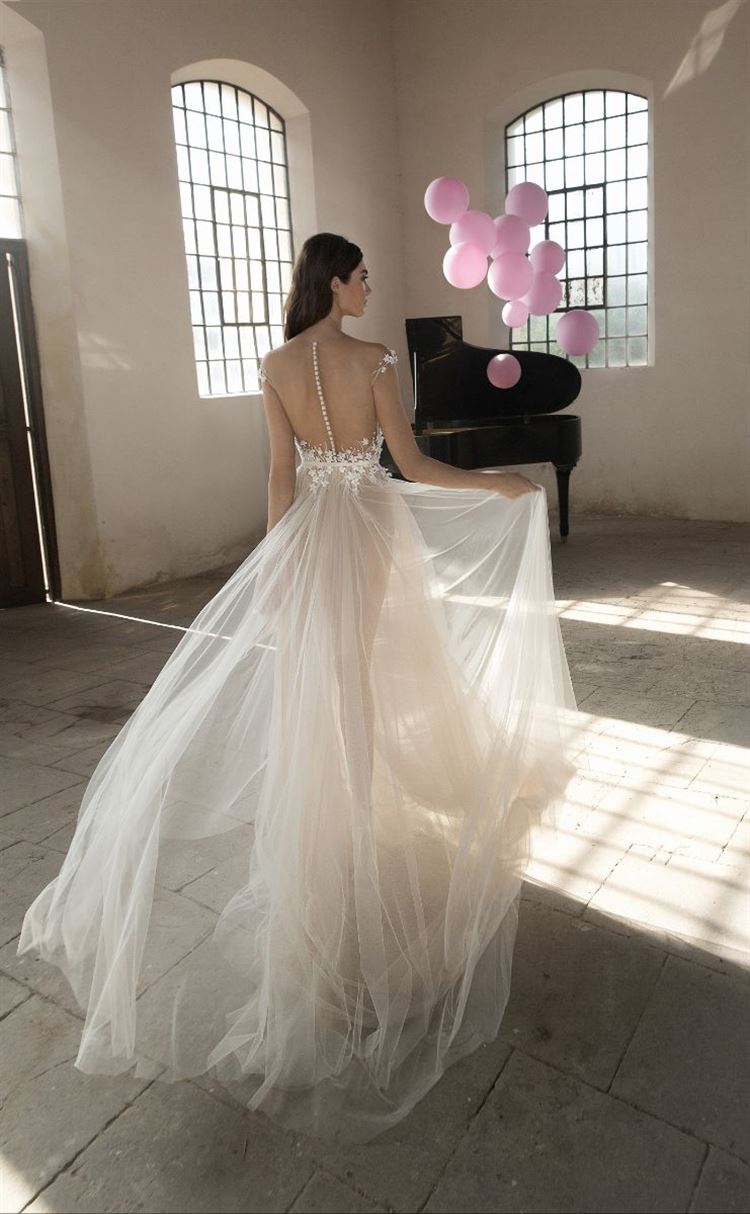 קטלוג אופנה שכל אחד חייב לראות 14