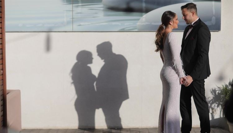 איך להתחיל עם בחור ולגרום לו לשלוף טבעת? 8