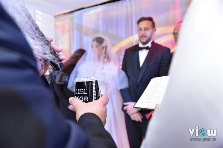 איך להתחיל עם בחור ולגרום לו לשלוף טבעת? 20