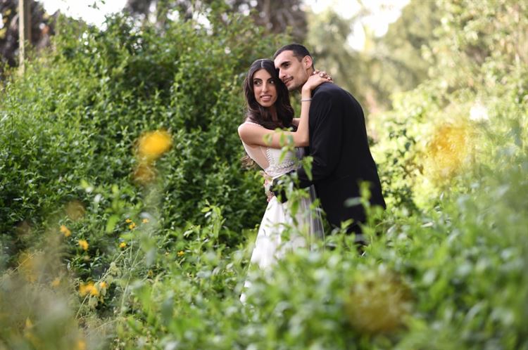 המעלית (שכמעט) תקעה את הצעת הנישואים 12