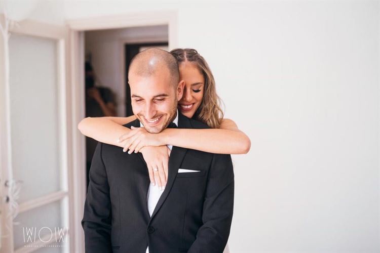 מה קרה ברדיו שגרם לבחור בתמונה להתרגש? 11