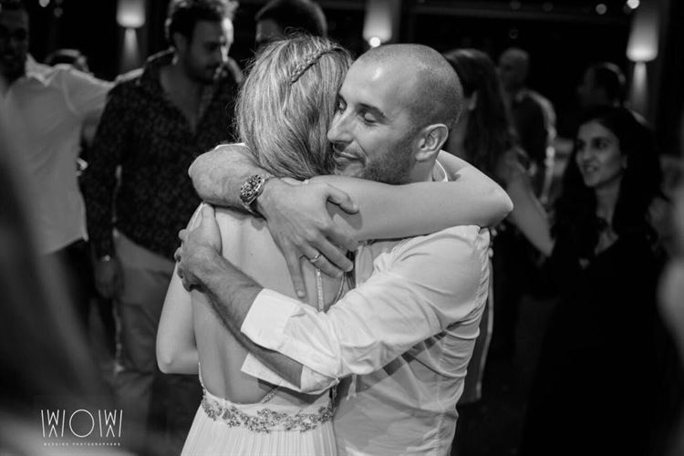 מה קרה ברדיו שגרם לבחור בתמונה להתרגש? 33