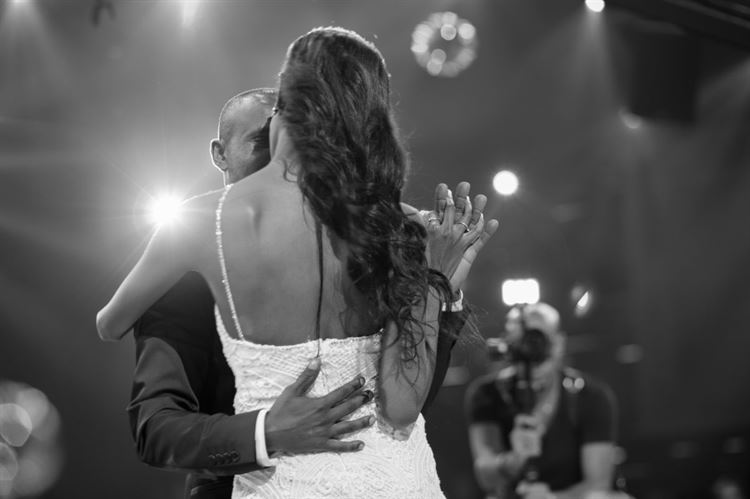 צפו: חתונה לוהטת עם קפה שחור חזק 23