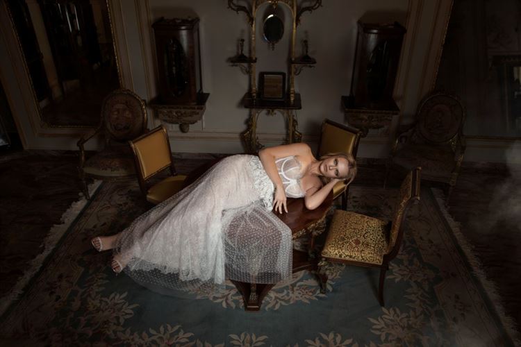 הדבר החם הבא: שמלות כלה לנסיכות בלבד 24