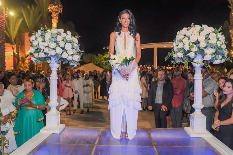 הזוג שהתחתן עם הכי הרבה סטייל 16