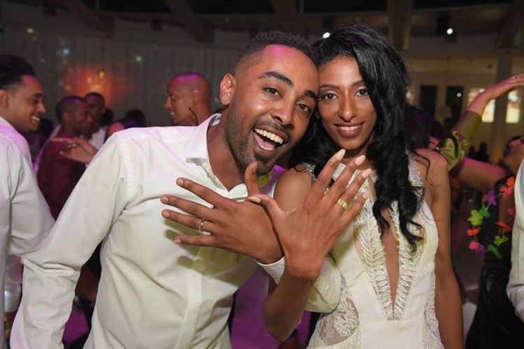 הזוג שהתחתן עם הכי הרבה סטייל 22