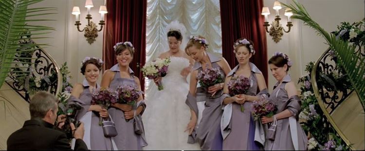 איך להתנהג לשושבינה שלך בחתונה? 3