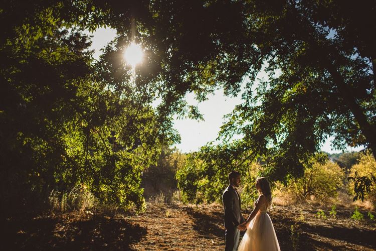 היא נתנה ביס בהמבורגר והוא נדלק עליה 3