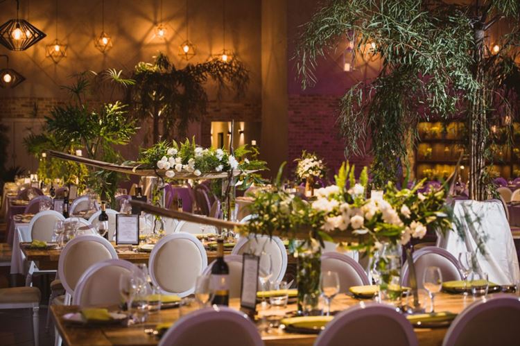 היא נתנה ביס בהמבורגר והוא נדלק עליה 15