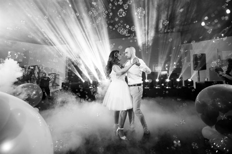 חתונה מחשמלת: איך מרימים אירוע מלא באנרגיות? 23