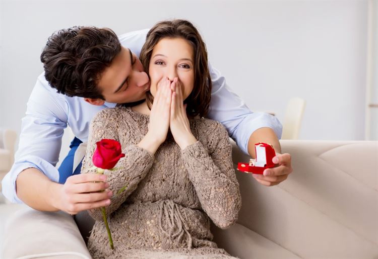 איך תגרמי לו להציע לך בולנטיין? 5