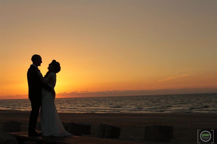 התחיל כבדיחה ונגמר מתחת לחופה 9